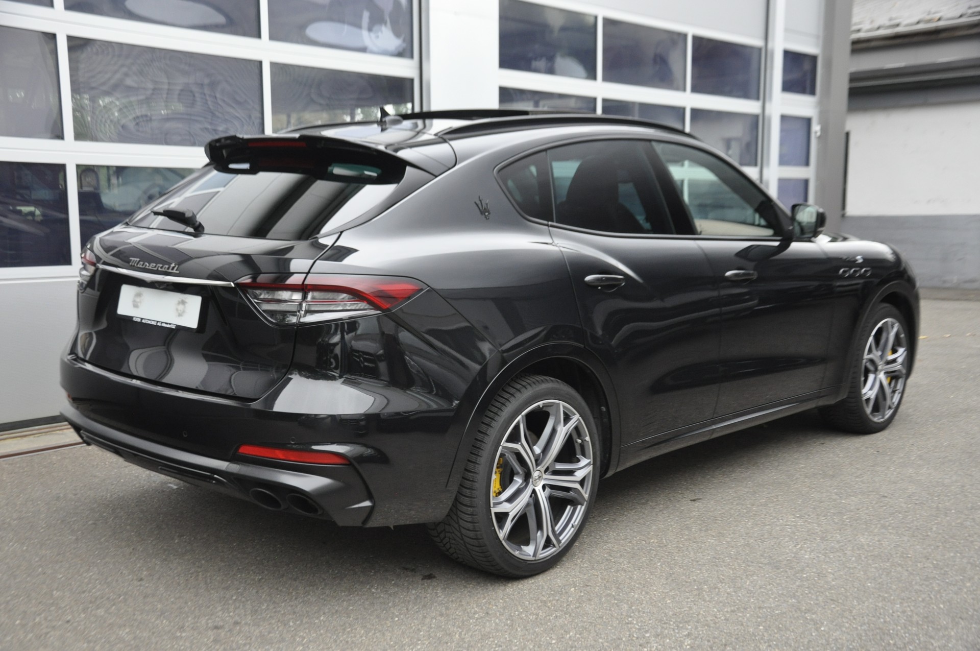 MASERATI Levante S 3.0 V6 Modena S Automatica-image-3