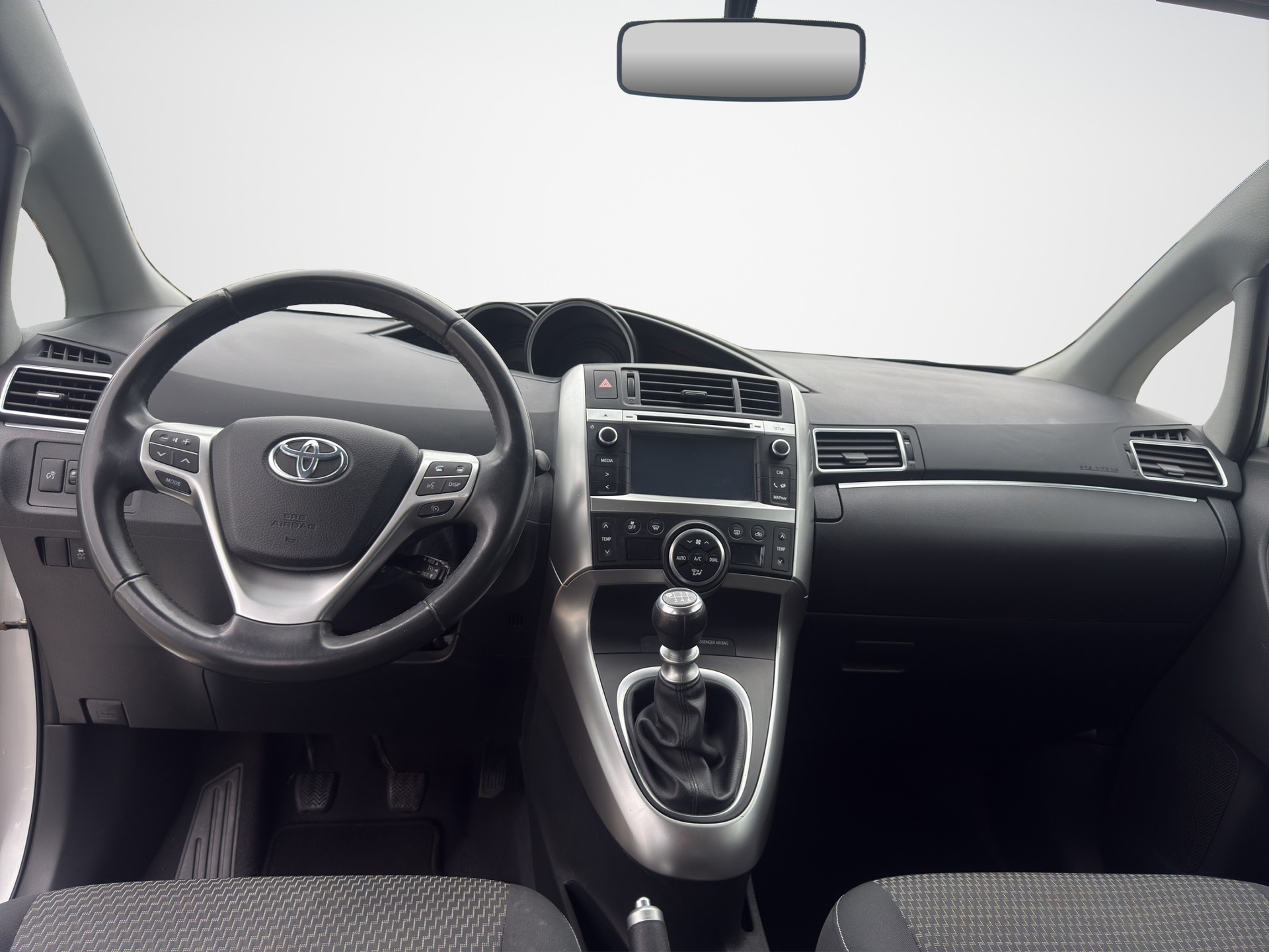 TOYOTA Verso 1.8 Trend-image-12