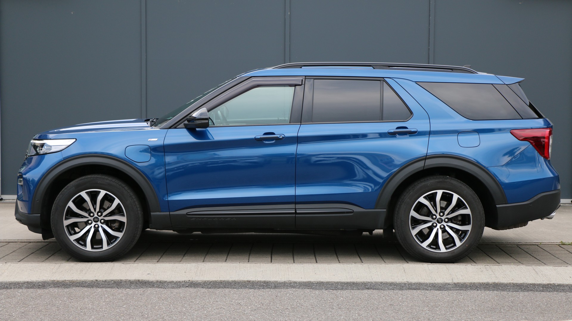 FORD Explorer 3.0 EcoB. Plug-in-Hybrid ST-Line 4WD Aut.-image-2