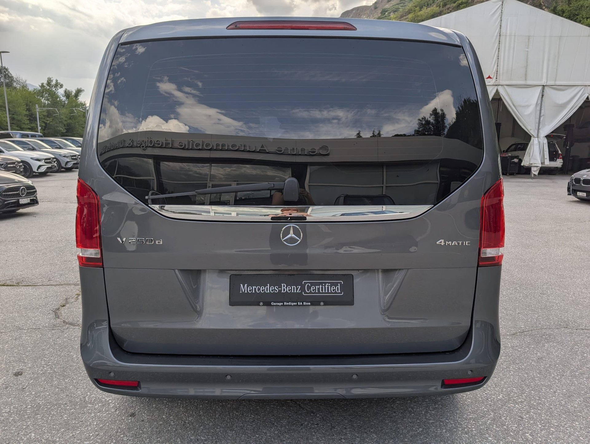 MERCEDES-BENZ V 250 d Avantgarde kurz 4matic Van-showroom-element-3