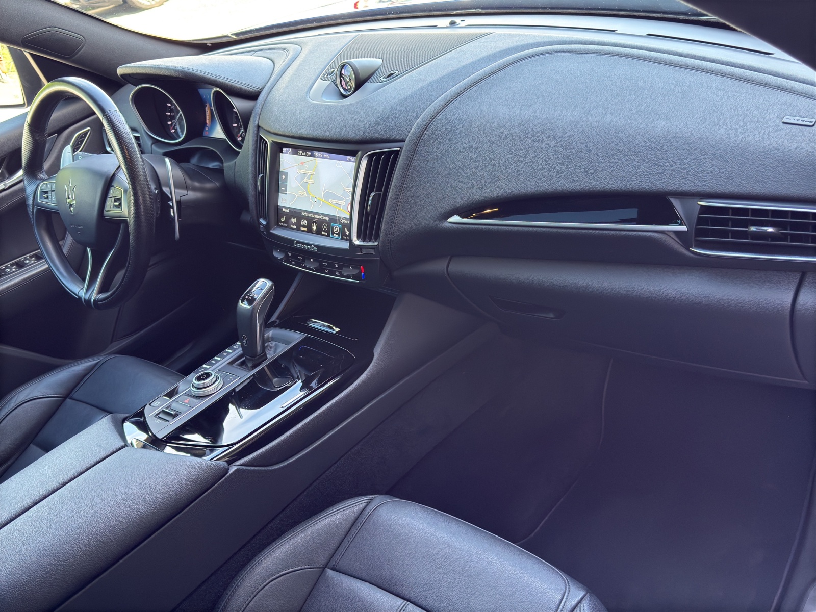 MASERATI Levante 3.0 V6 GranSport Automatica-image-13