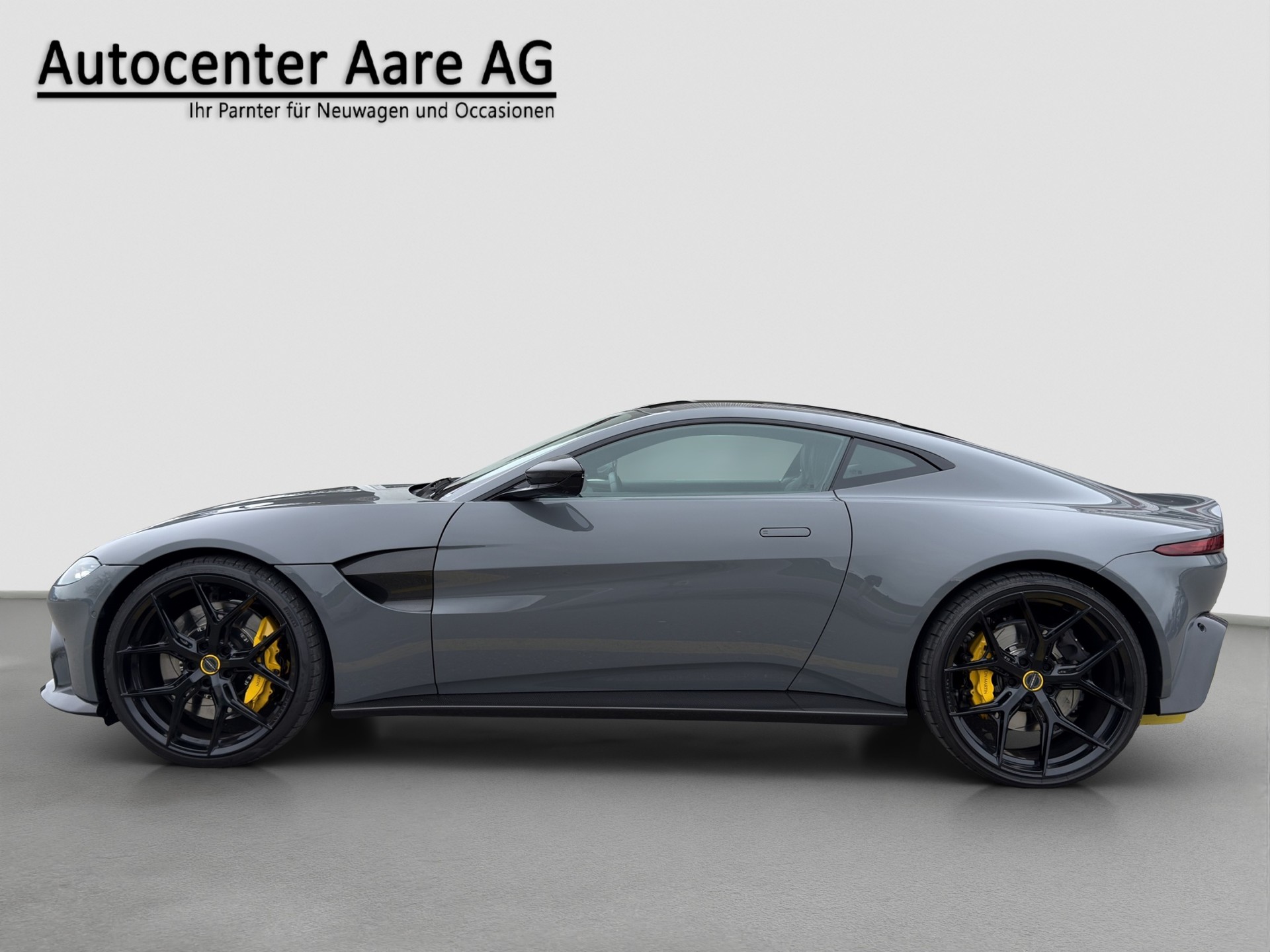 ASTON MARTIN V8 Vantage 4.0 Coupé-image-9
