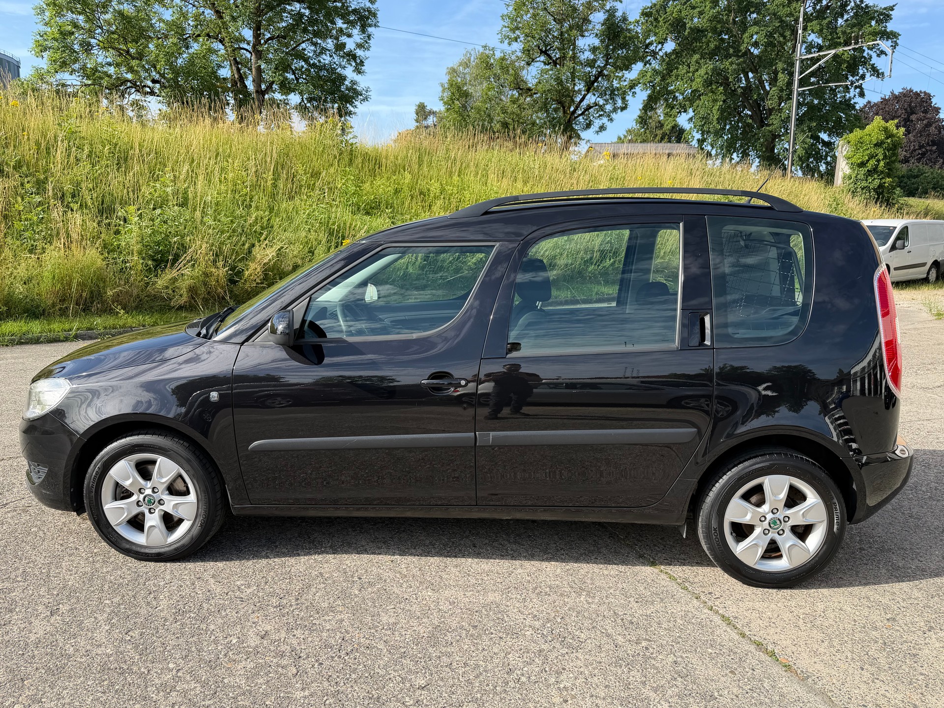 SKODA Roomster 1.2 TSI Style DSG-image-1