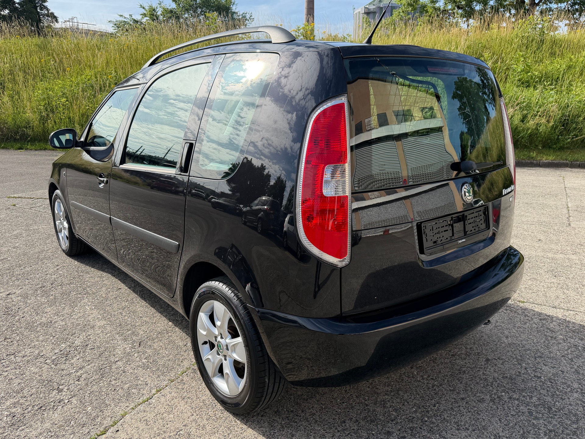 SKODA Roomster 1.2 TSI Style DSG-image-2