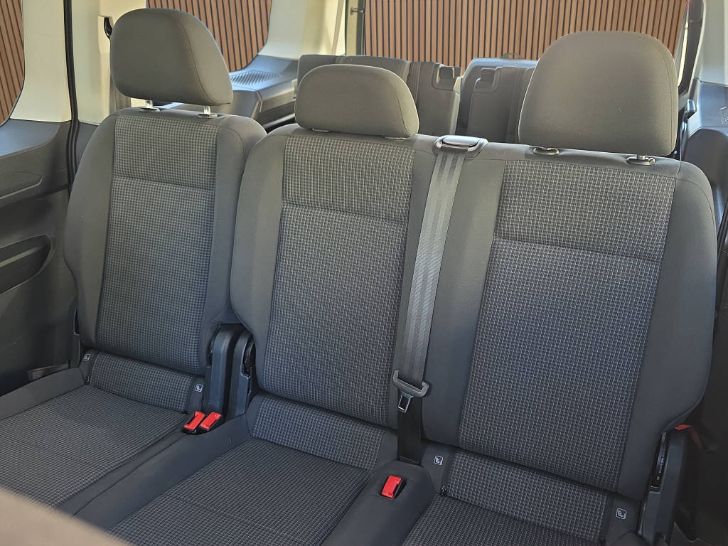 VW Caddy Maxi 1.5 TSI Life-image-17