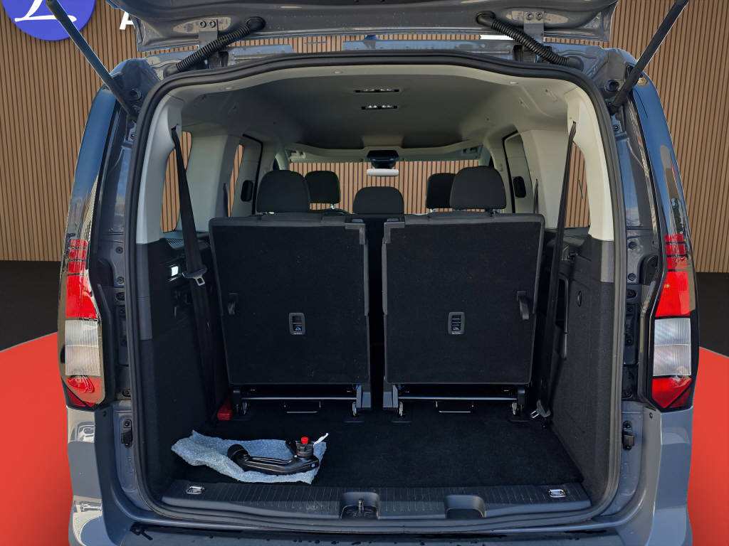 VW Caddy Maxi 1.5 TSI Life-image-19