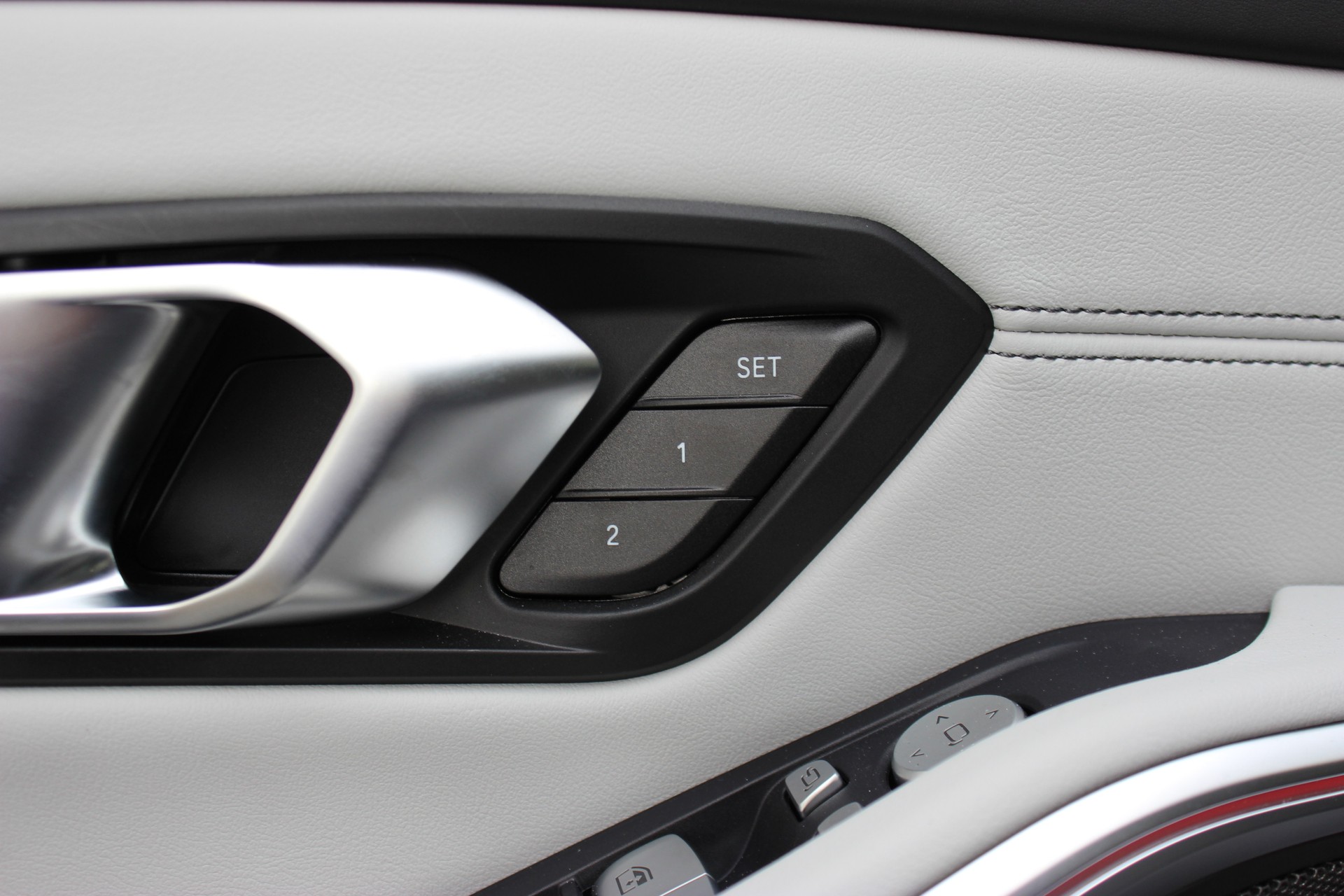 BMW M3 Competition M xDrive Touring Individual *FROZEN PURE GREY II METALLIC*-image-7