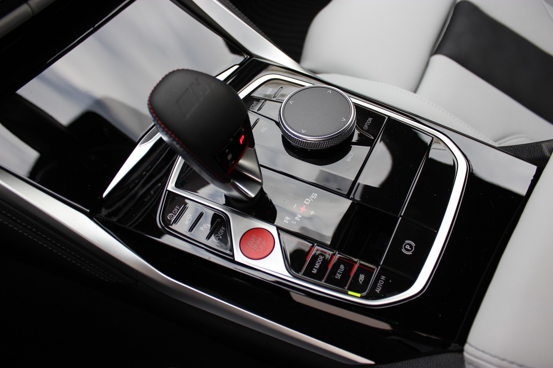 BMW M3 Competition M xDrive Touring Individual *FROZEN PURE GREY II METALLIC*-image-13