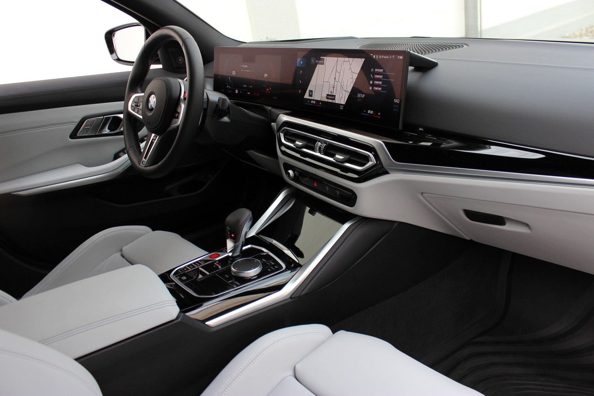 BMW M3 Competition M xDrive Touring Individual *FROZEN PURE GREY II METALLIC*-image-1