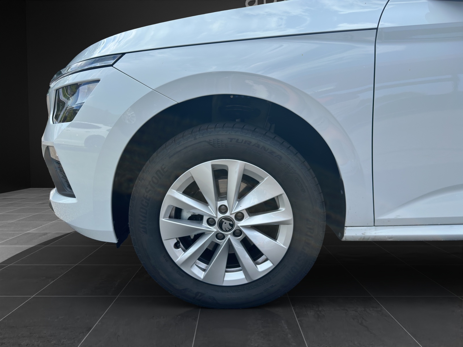 SKODA Kamiq 1.0 TSI Selection DSG-image-12
