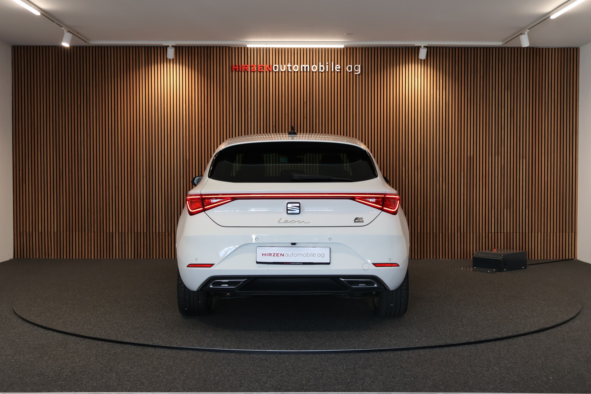 SEAT Leon 1.4 eHybrid pHEV DSG Hola FR-image-3