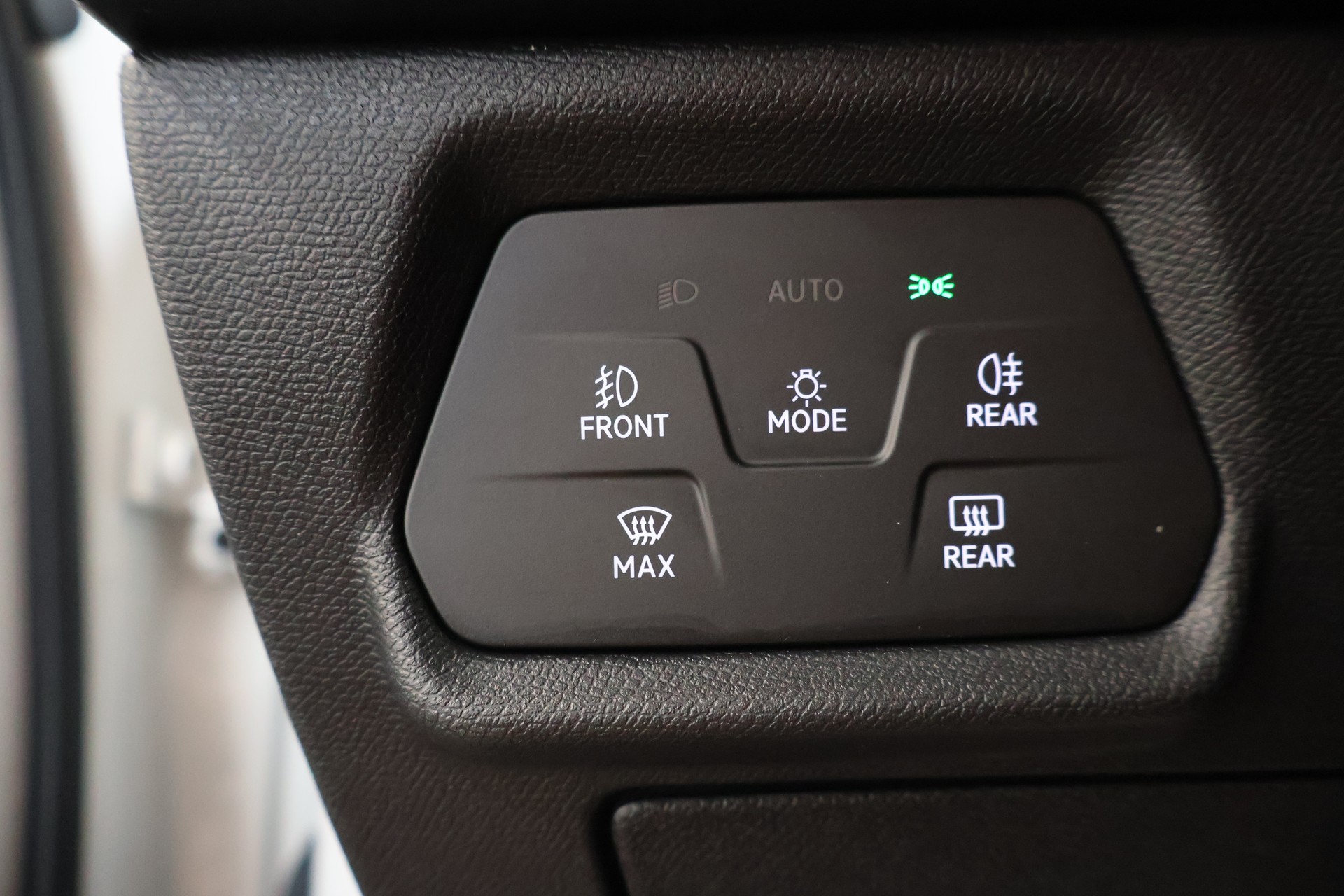 SEAT Leon 1.4 eHybrid pHEV DSG Hola FR-image-28