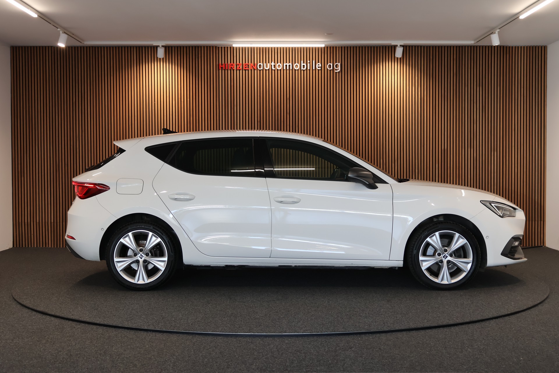 SEAT Leon 1.4 eHybrid pHEV DSG Hola FR-image-5