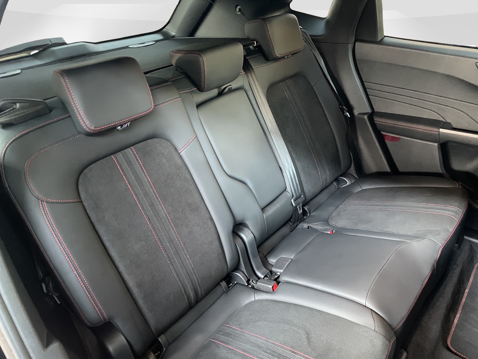 FORD Kuga 2.5 Hybrid ST-Line X 4x4-image-9