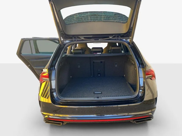 SKODA Octavia Combi 2.0 TSI DSG RS 30 Years Edition-image-10
