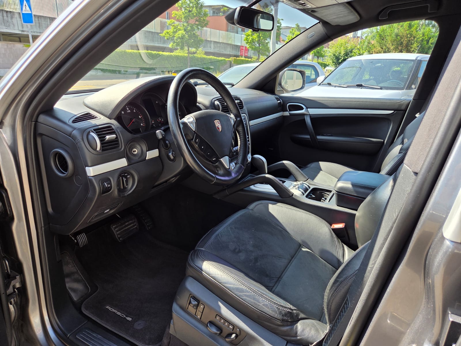 PORSCHE Cayenne Diesel-image-8