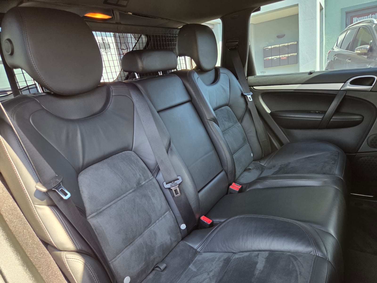PORSCHE Cayenne Diesel-image-14