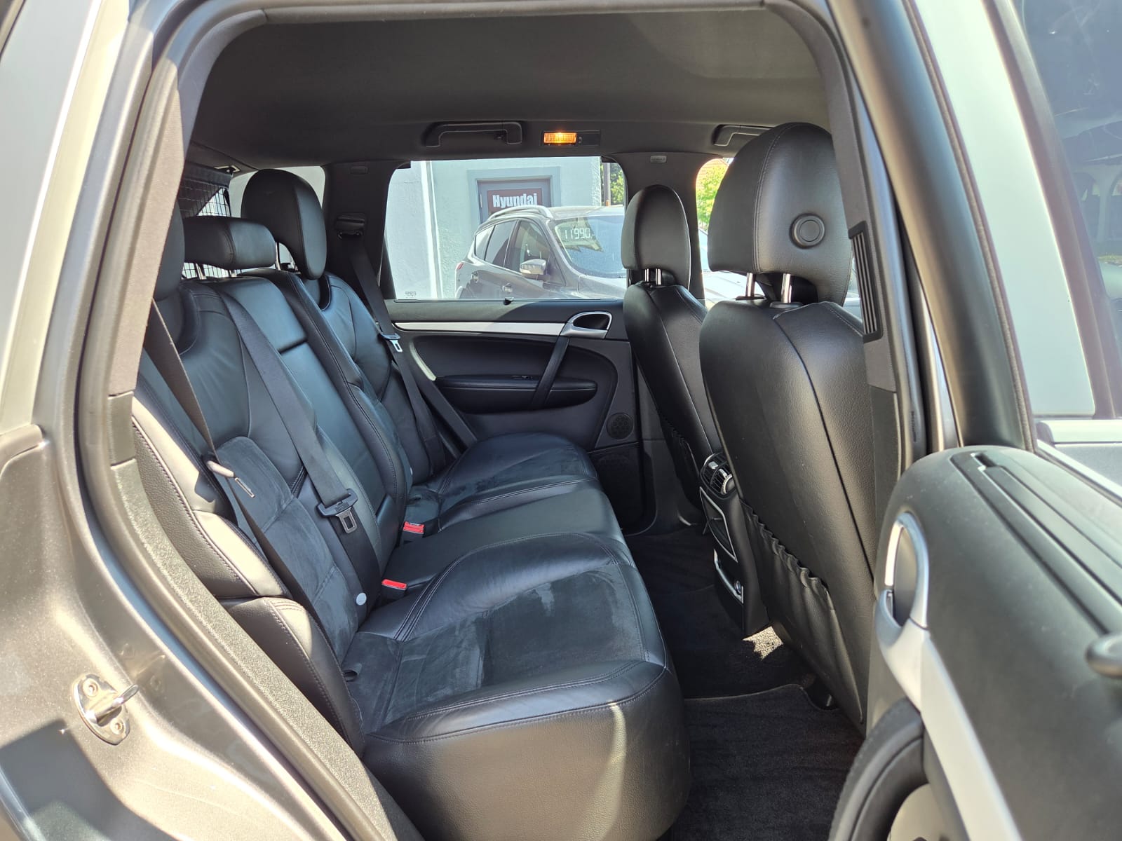 PORSCHE Cayenne Diesel-image-13