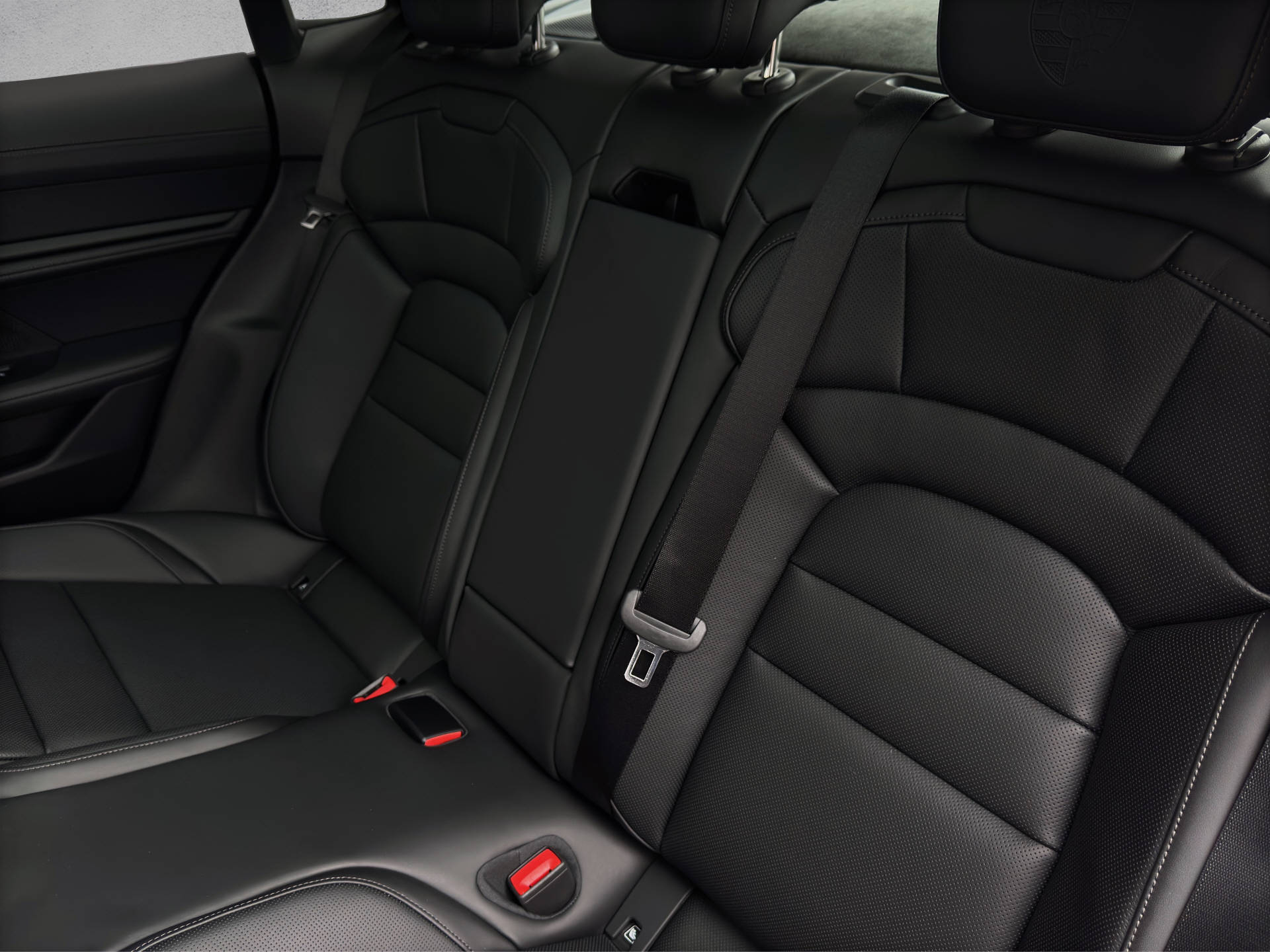 PORSCHE Taycan GTS-image-13
