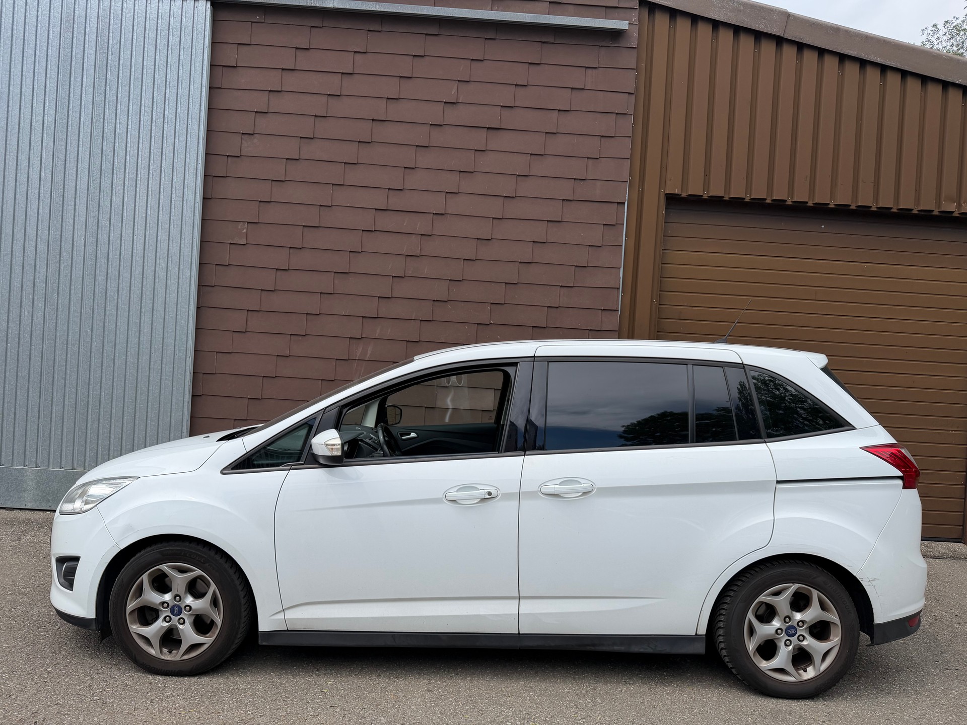 FORD Grand C-Max 1.6 SCTi Titanium-image-3