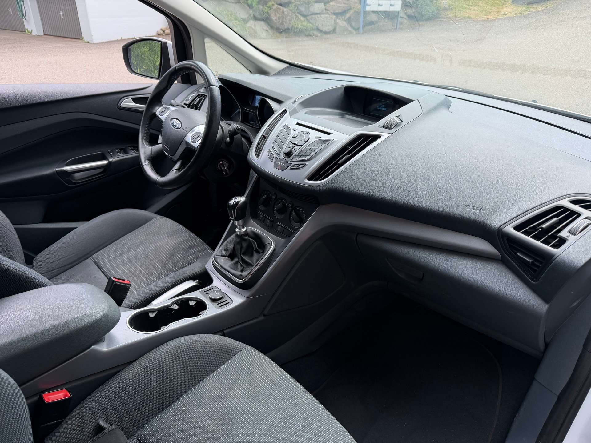 FORD Grand C-Max 1.6 SCTi Titanium-image-9