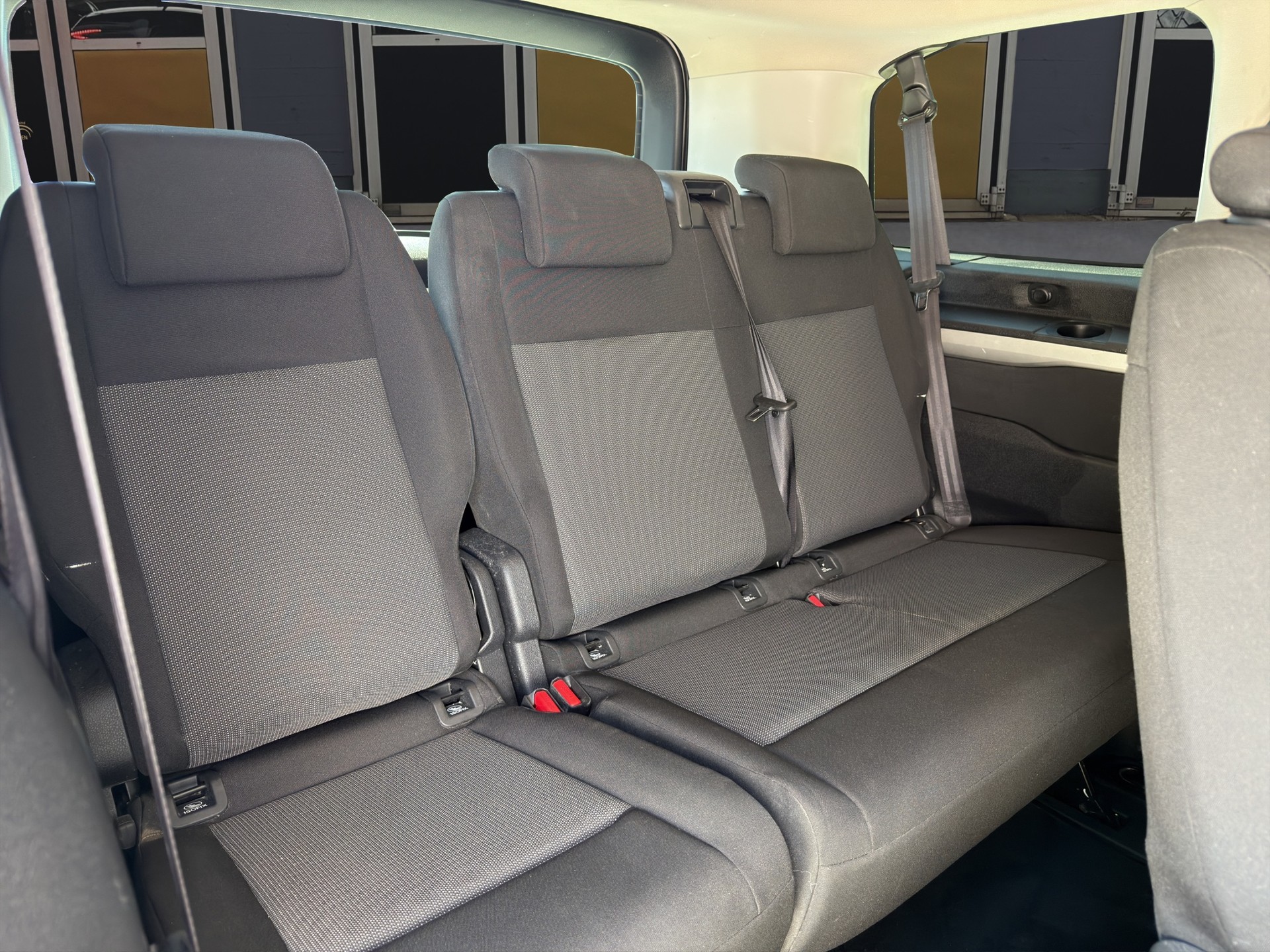 CITROEN Spacetourer M 2.0 BlueHDi 180 Business S/S-image-13