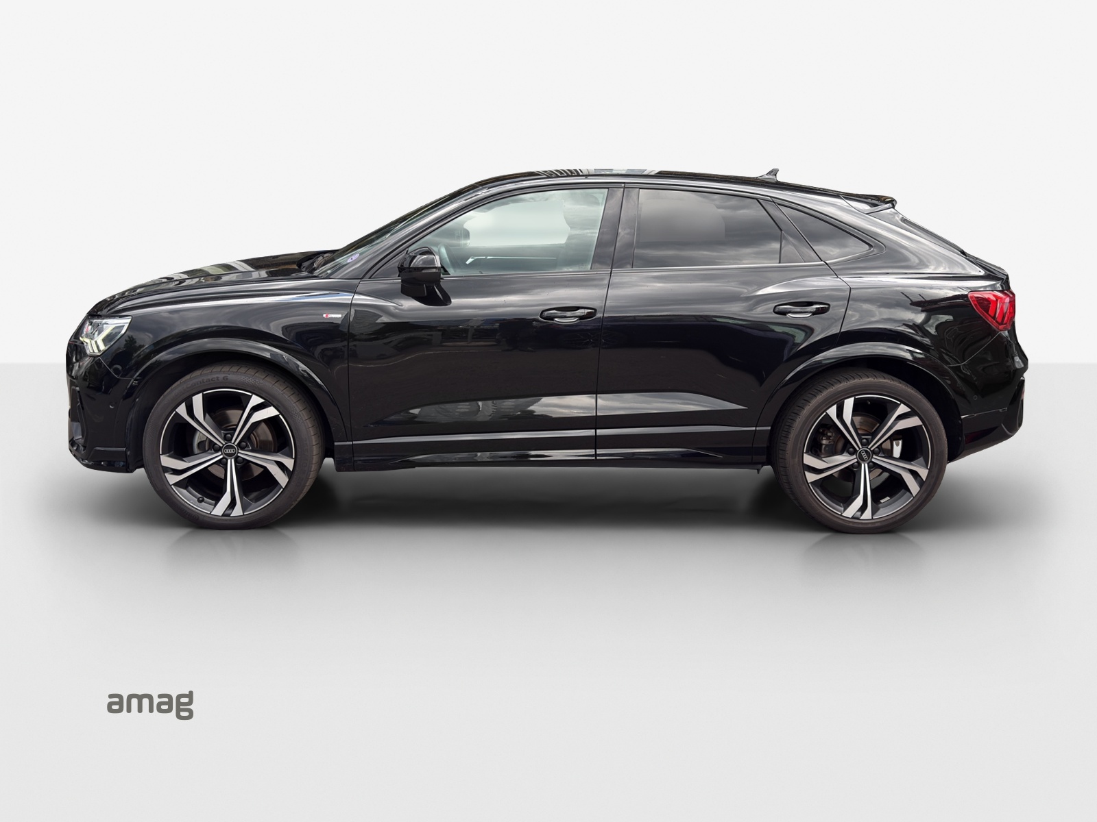 AUDI Q3 Sportback 35 TFSI S line Attraction S-tronic-showroom-element-1