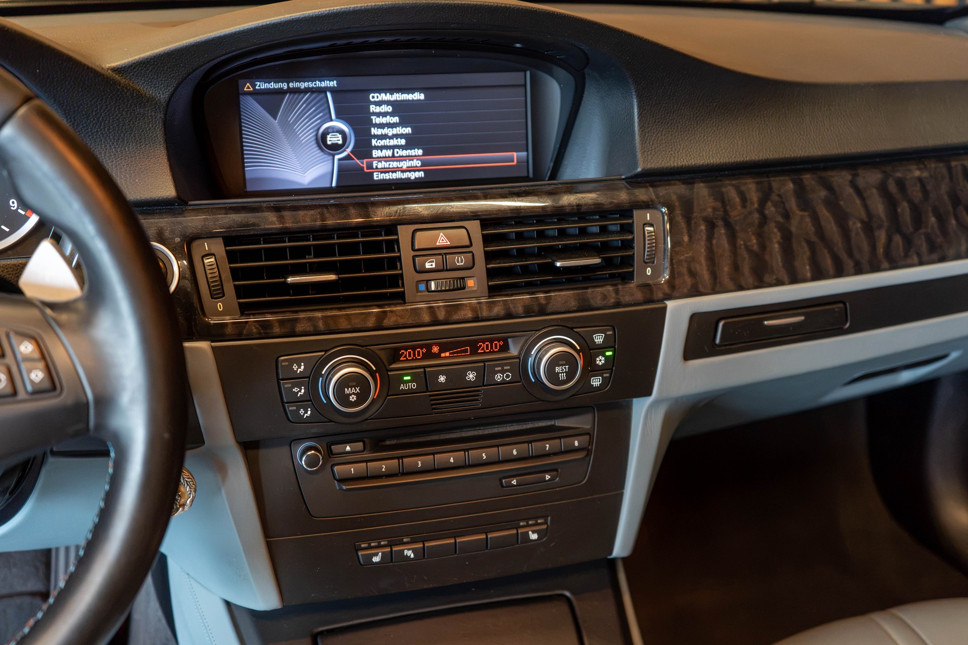 BMW M3 Cabriolet-image-10