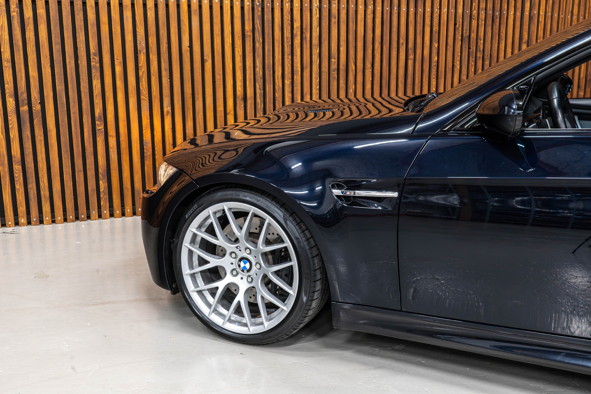 BMW M3 Cabriolet-image-4