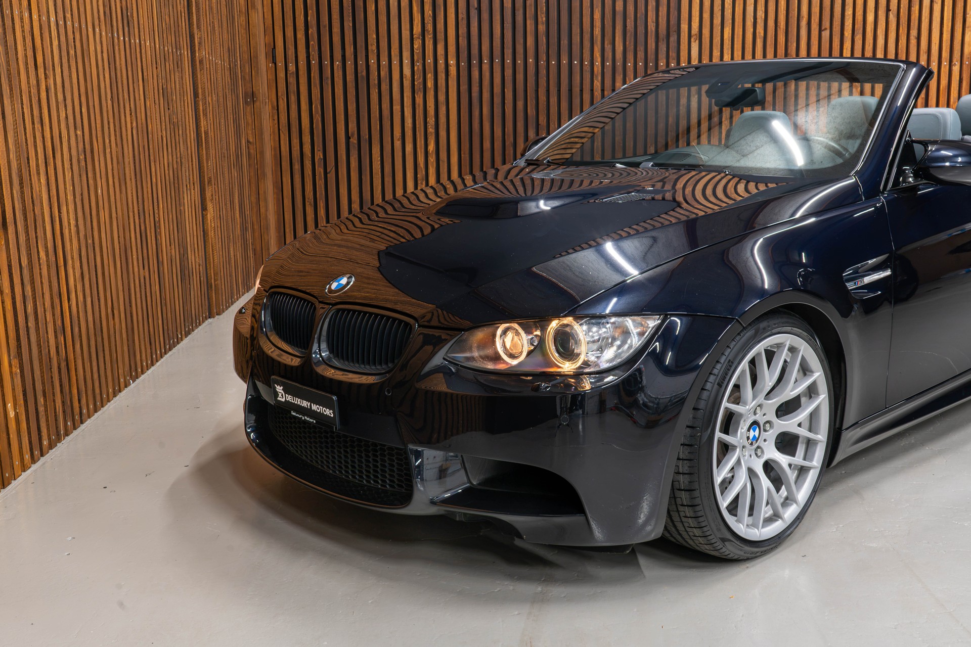 BMW M3 Cabriolet-image-2