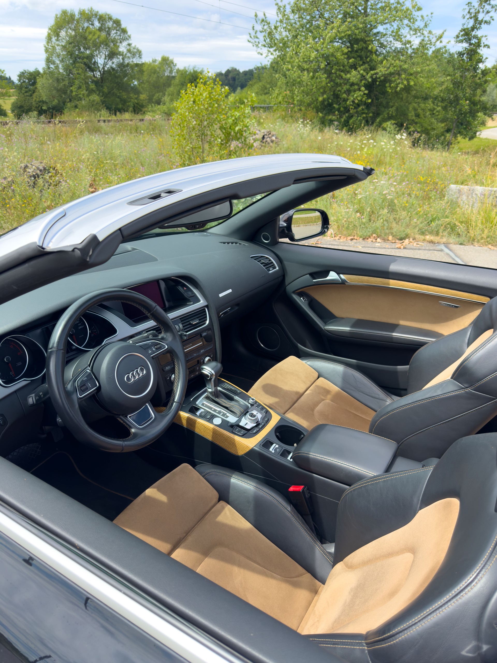 AUDI A5 Cabriolet 3.0 TDI quattro S-tronic-image-5