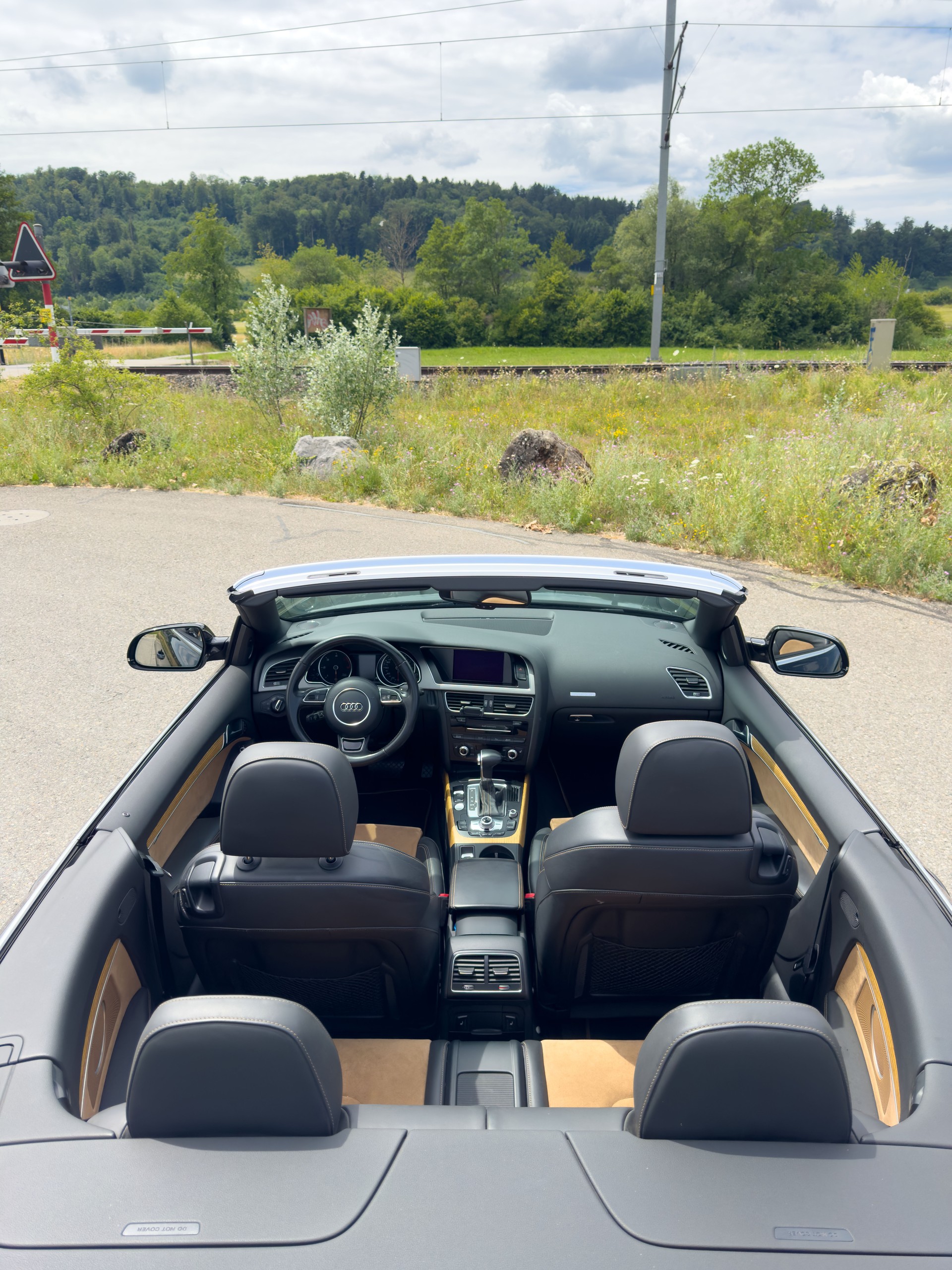 AUDI A5 Cabriolet 3.0 TDI quattro S-tronic-image-4
