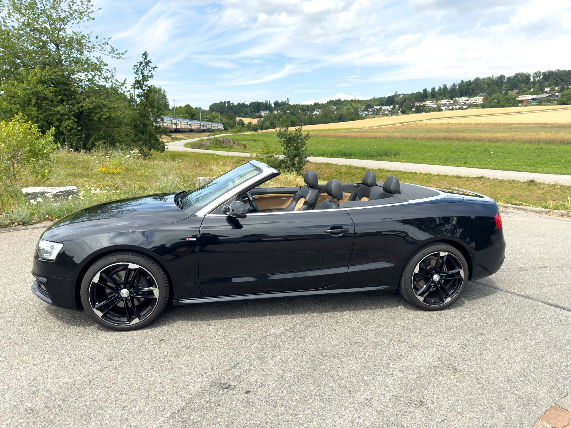 AUDI A5 Cabriolet 3.0 TDI quattro S-tronic-image-2