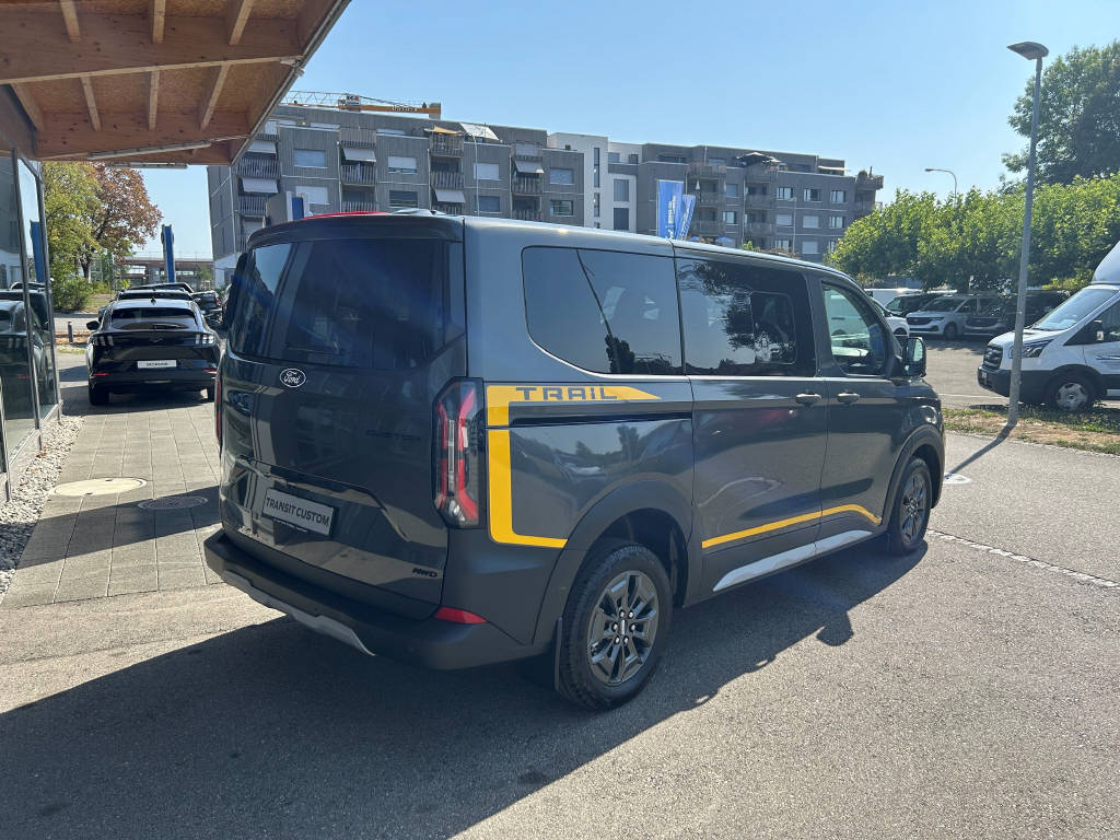 FORD Transit Custom Kombi 320 L1 2.0 EcoBlue 170 Trail 4x4-image-2