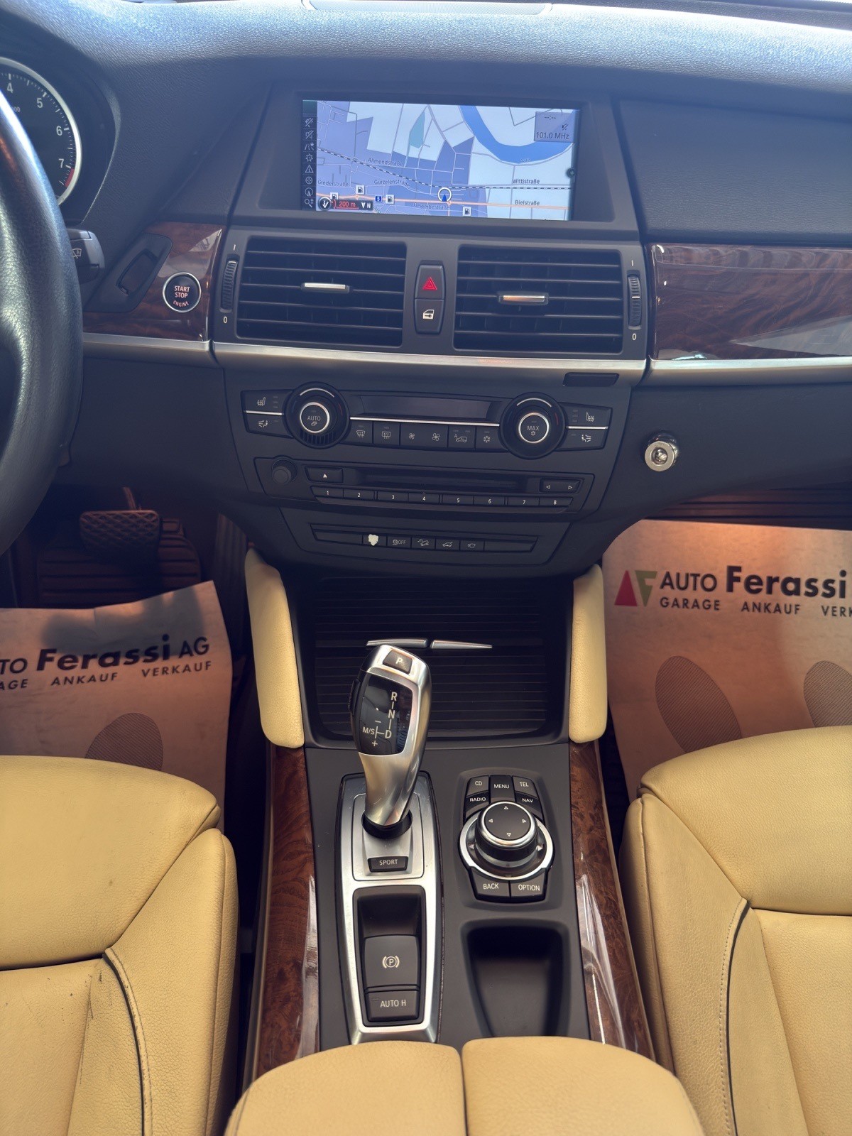 BMW X6 xDrive 50i Steptronic-image-23