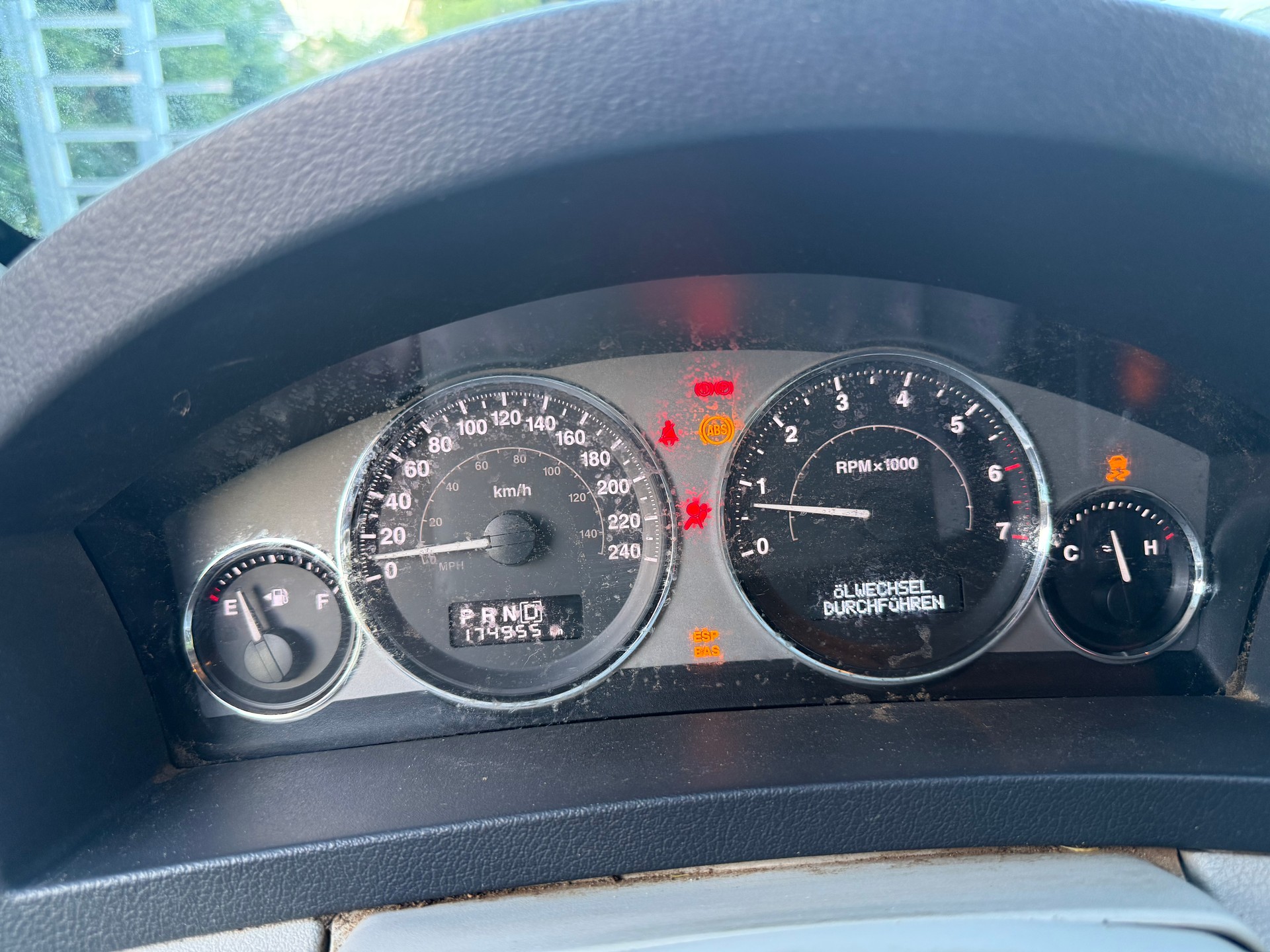 JEEP Grand Cherokee 4.7 Overland Automatic-image-12