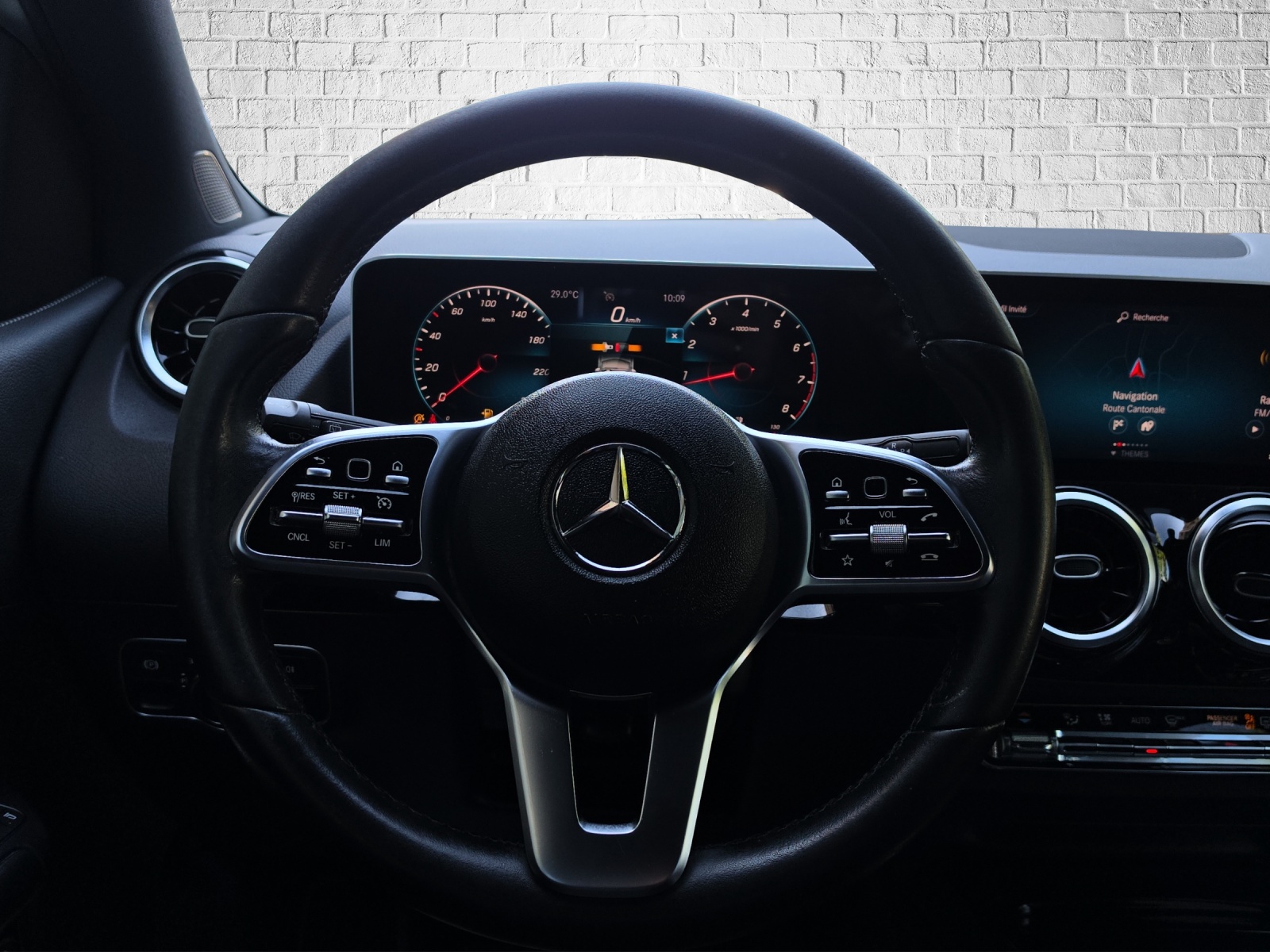 MERCEDES-BENZ B 200 Progressive 7G-DCT-image-12