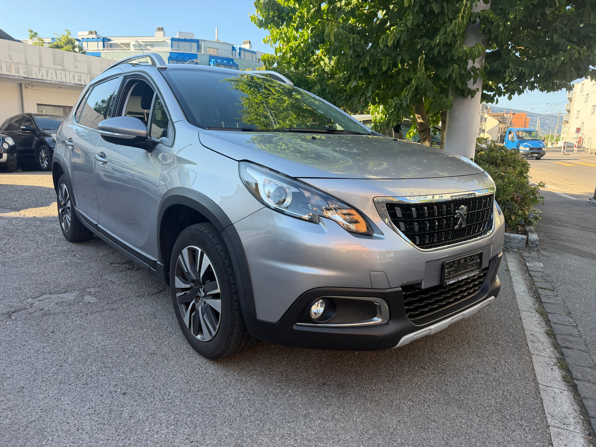 PEUGEOT 308 SW 1.2 Pure Tech Allure-image-1