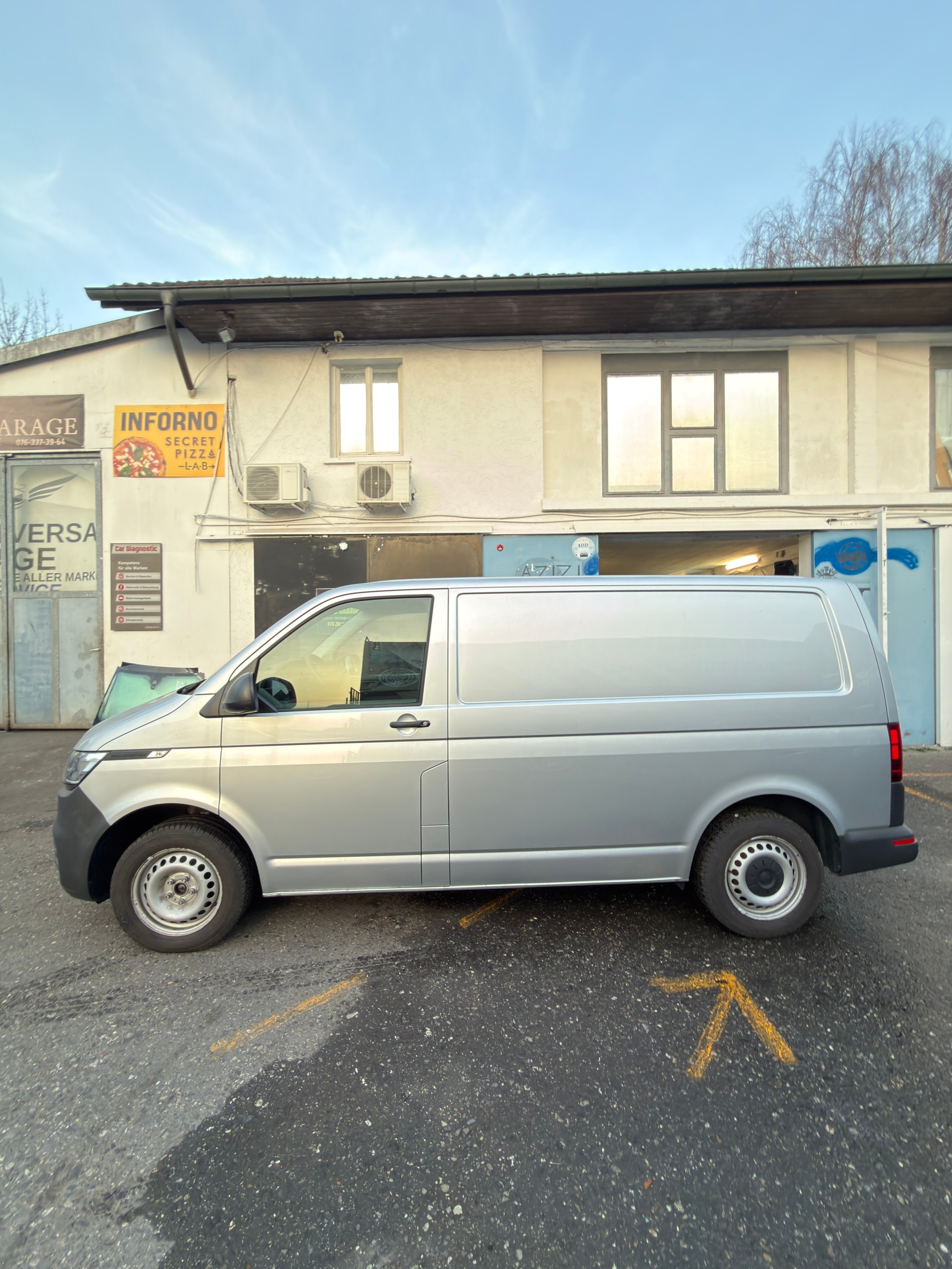 VW T6.1 2.0 TDI-image-1