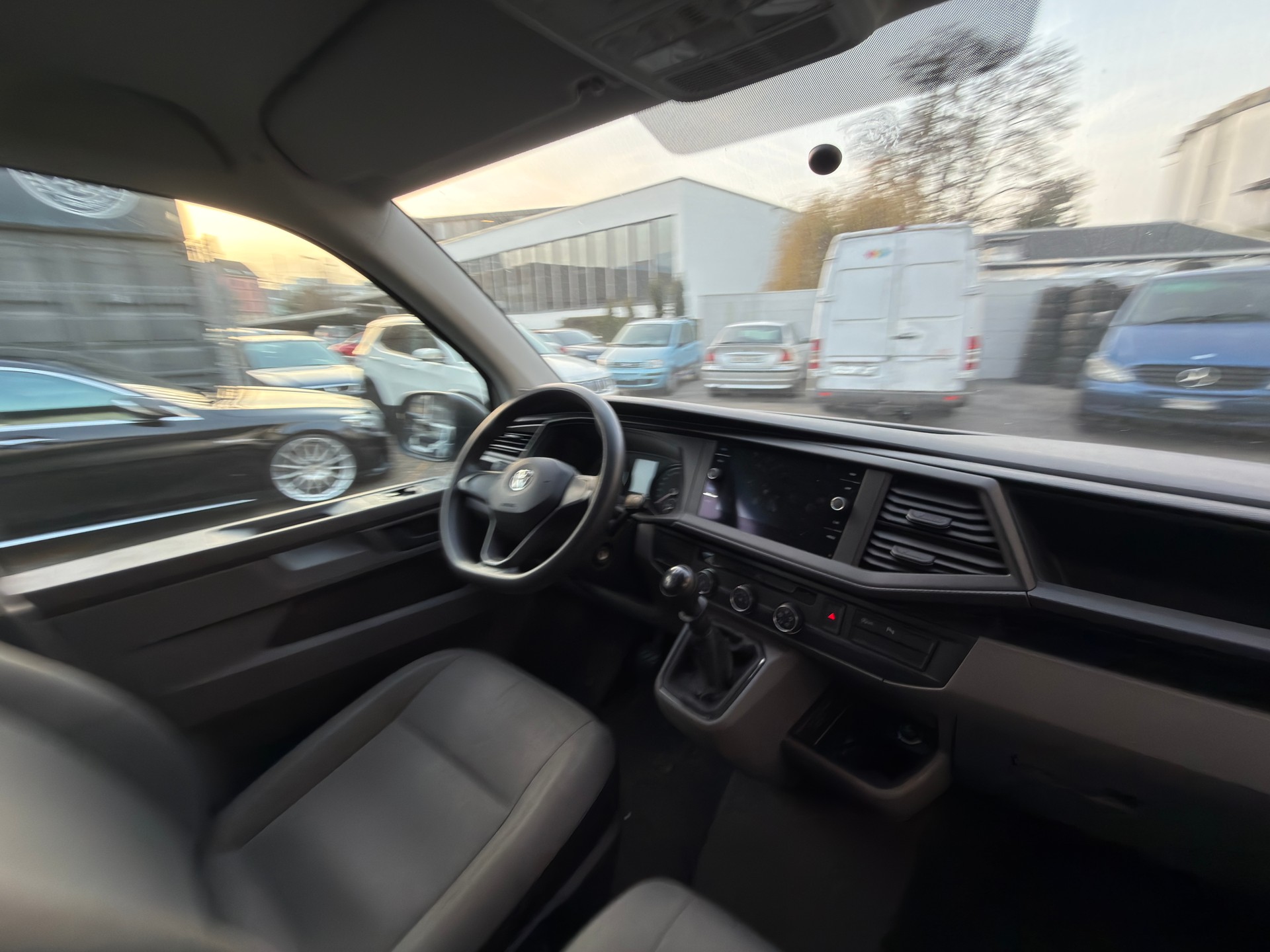 VW T6.1 2.0 TDI-image-5