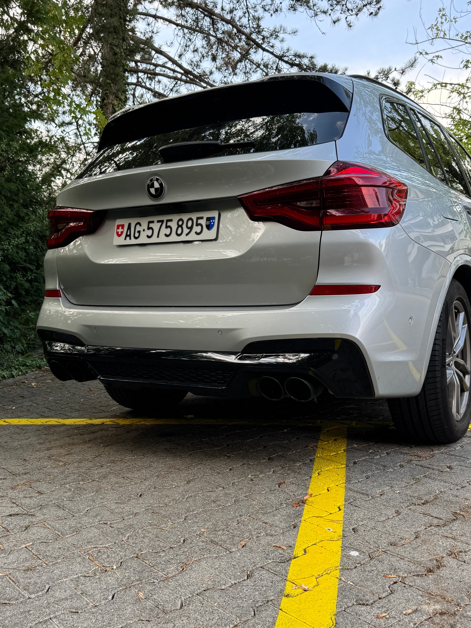 BMW 20i xDrive-image-5