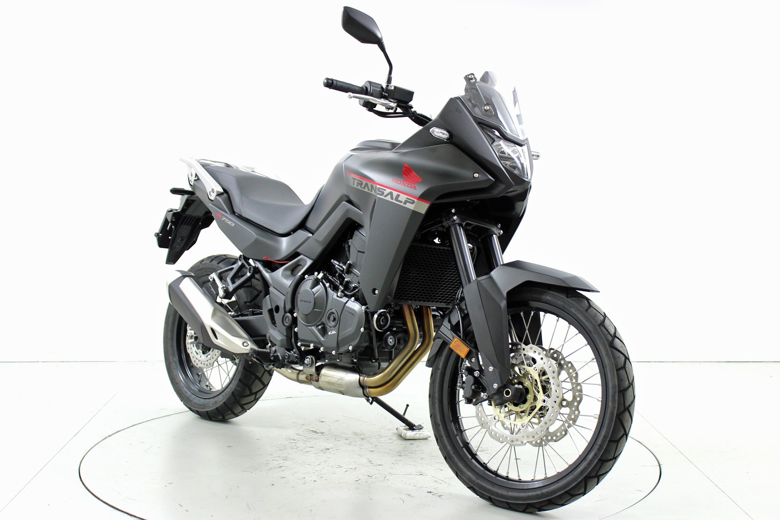 HONDA XL 750-showroom-element-1