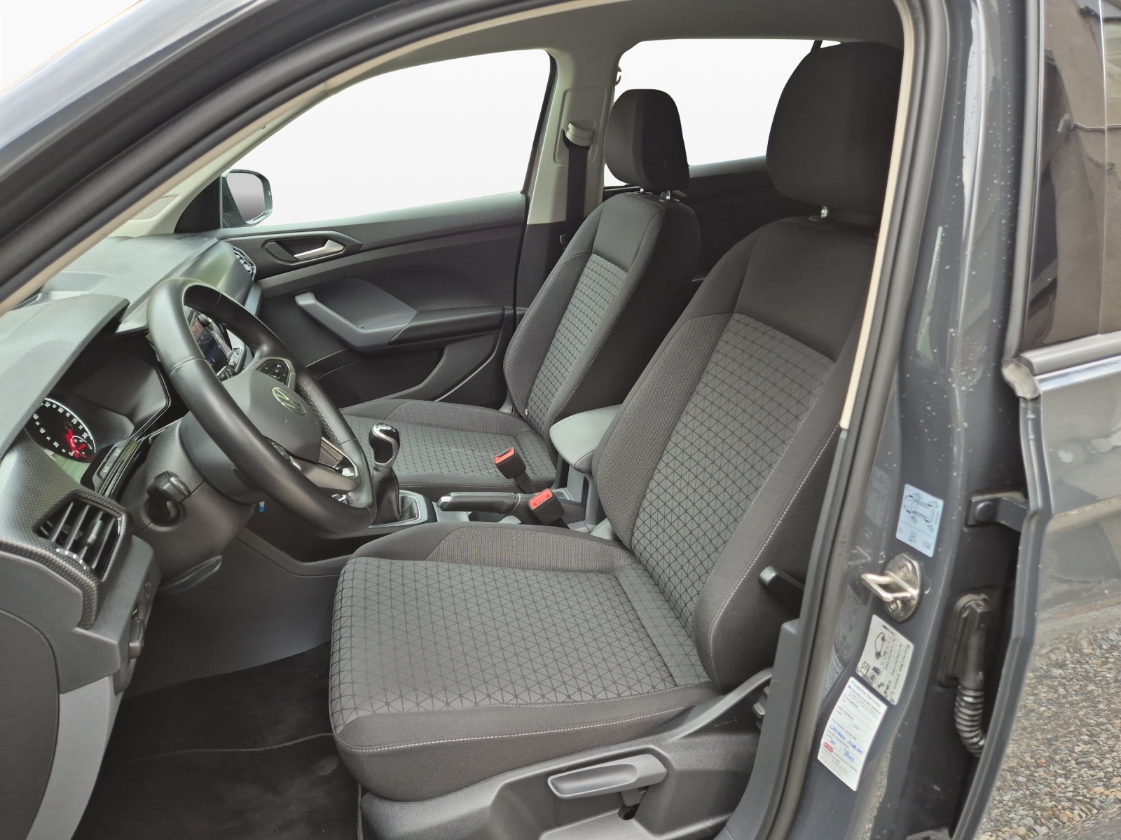 VW T-Cross 1.0 TSI-image-8