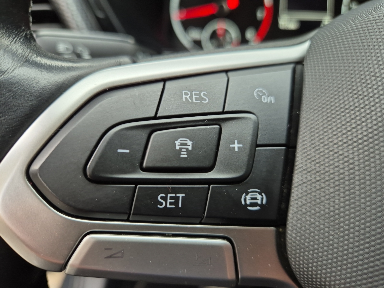VW T-Cross 1.0 TSI-image-14