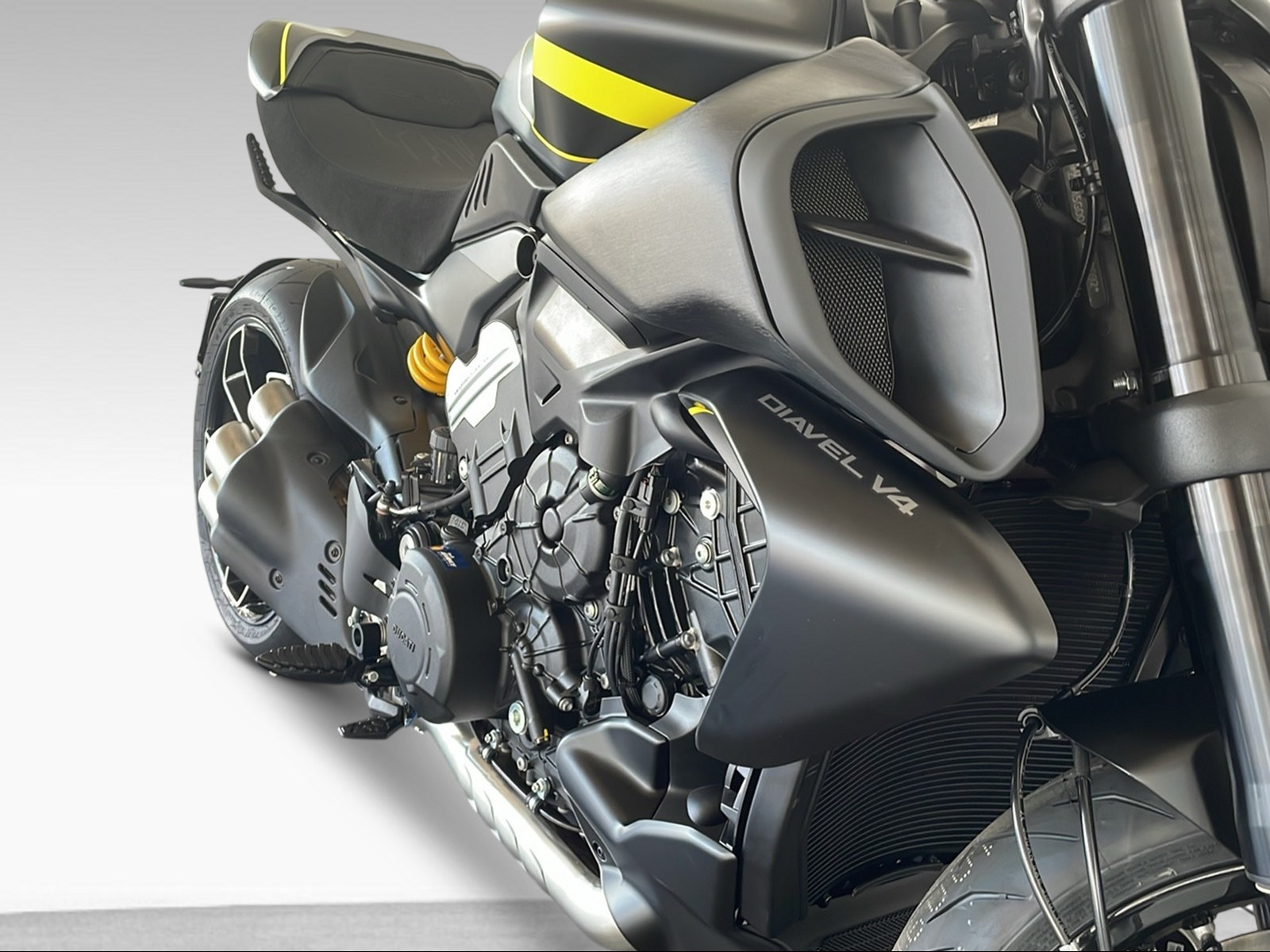 DUCATI 1160 Diavel V4 ABS-image-7
