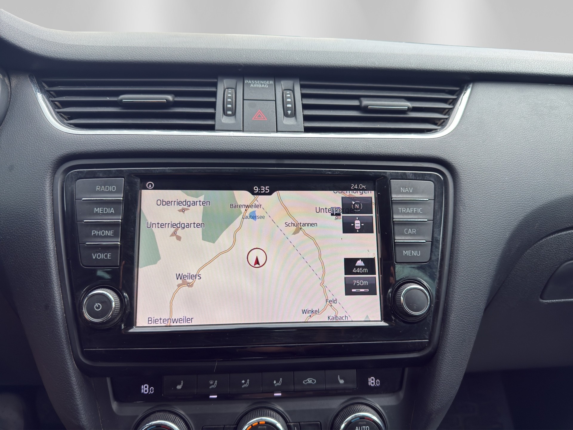 SKODA Octavia Combi 2.0 TDI Ambition 4x4 DSG-image-15