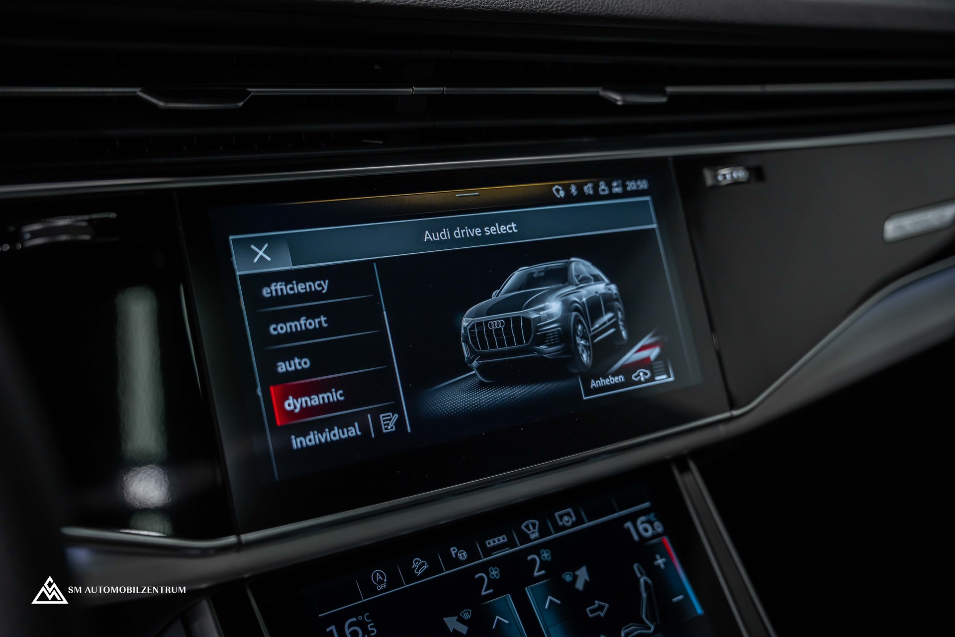 AUDI Q8 3.0 55 TFSI Black Edition quattro T-Tronic S-Line / Vollausstattung-image-34