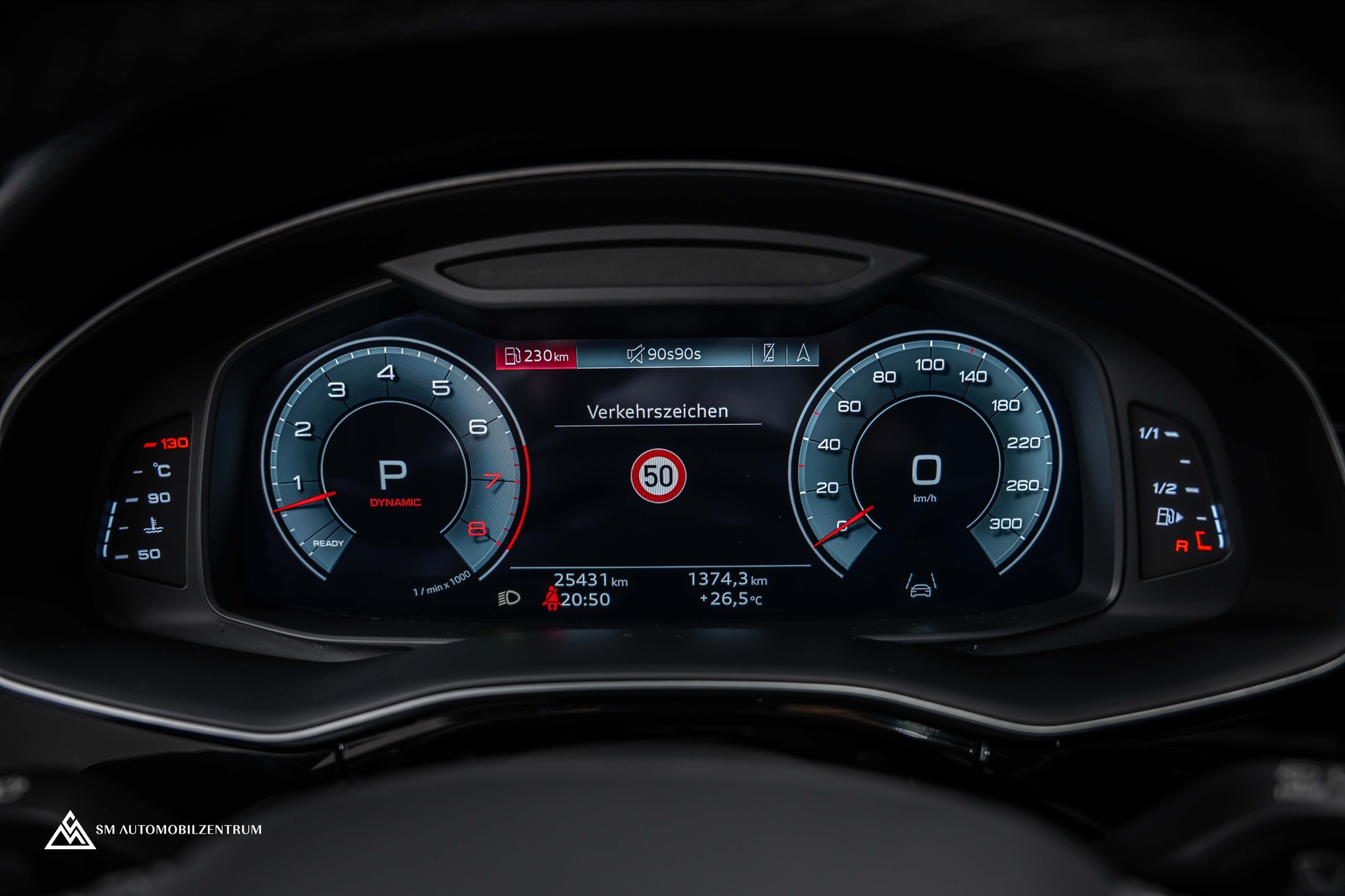 AUDI Q8 3.0 55 TFSI Black Edition quattro T-Tronic S-Line / Vollausstattung-image-32