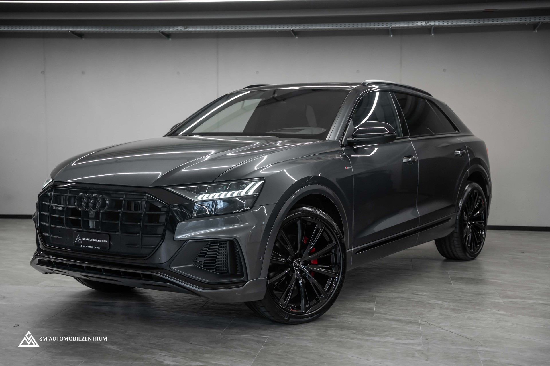 AUDI Q8 3.0 55 TFSI Black Edition quattro T-Tronic S-Line / Vollausstattung-image-0