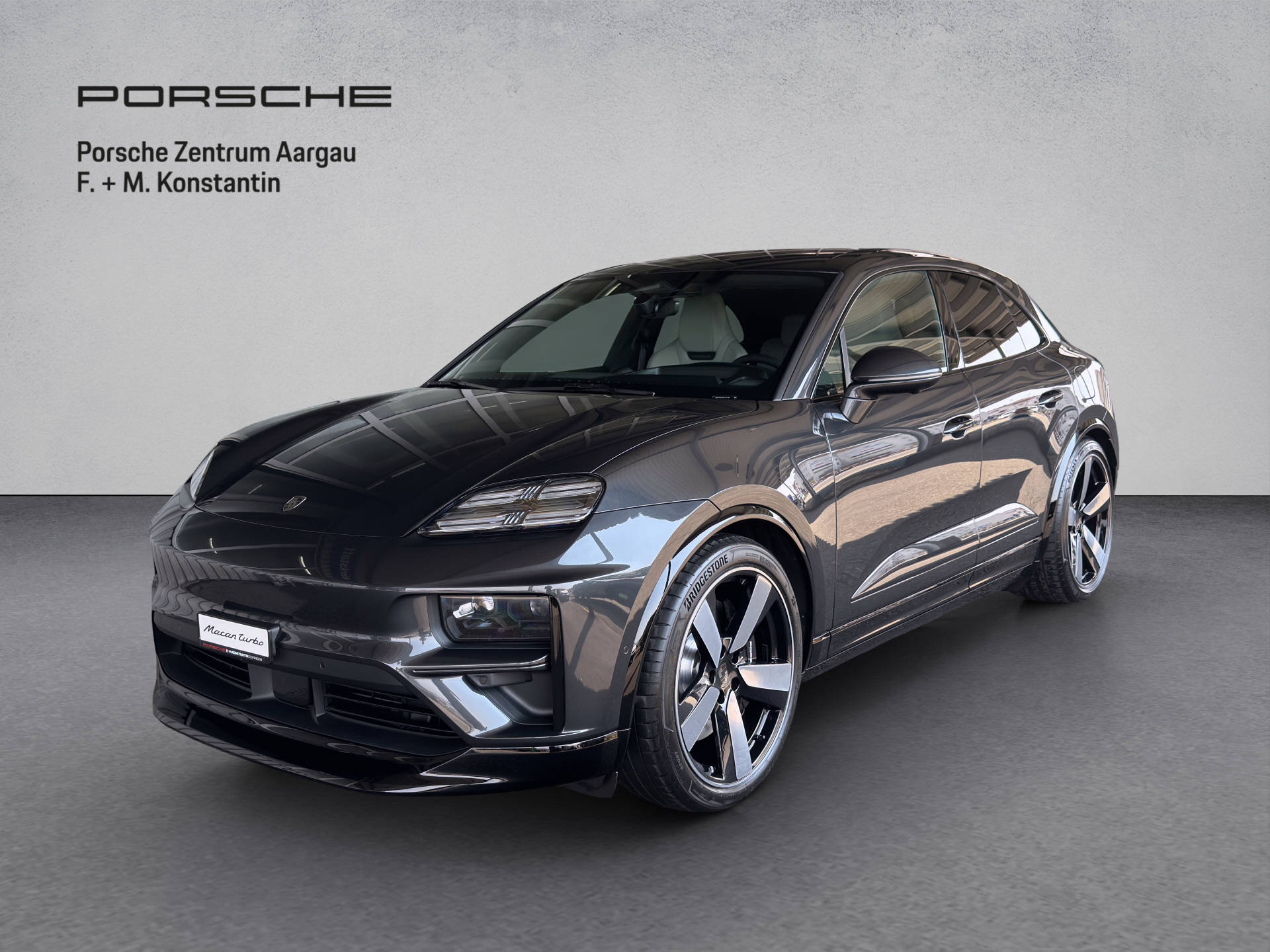 PORSCHE Macan Turbo